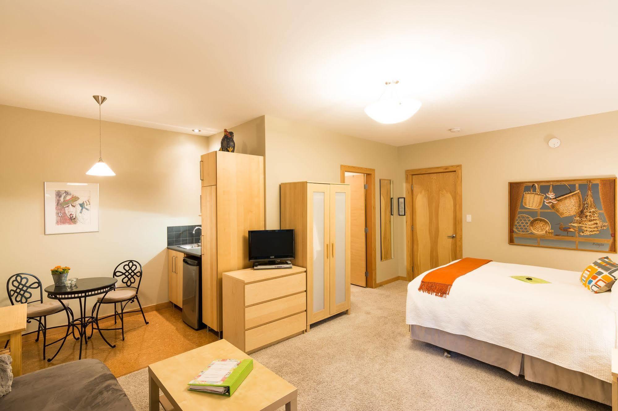 Cormier'S Studio Guest Suites เพนทิกตัน ภายนอก รูปภาพ